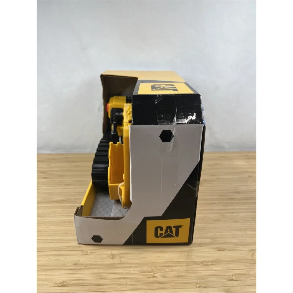 Cat Construction Power Haulers Excavator - Motion‎ Drive Technology and Lights &